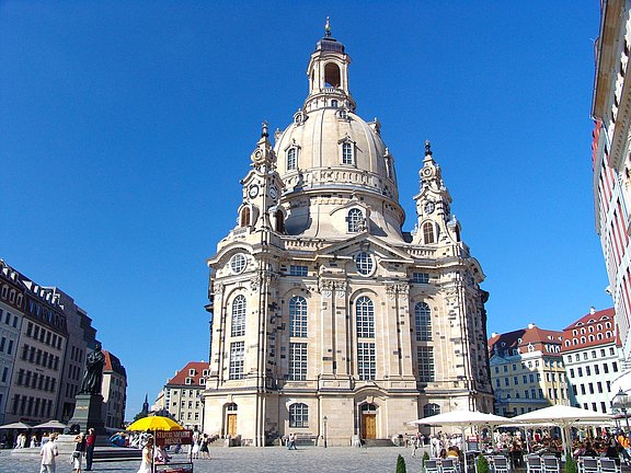 dresden-2412786_1920.jpg  